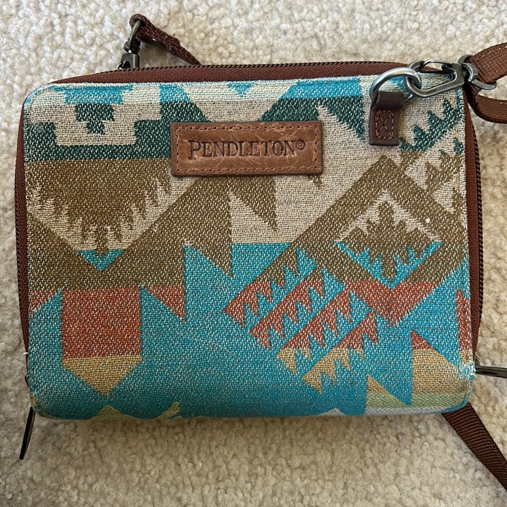 Pendleton Diamond Desert Crossbody Organizer - image 7